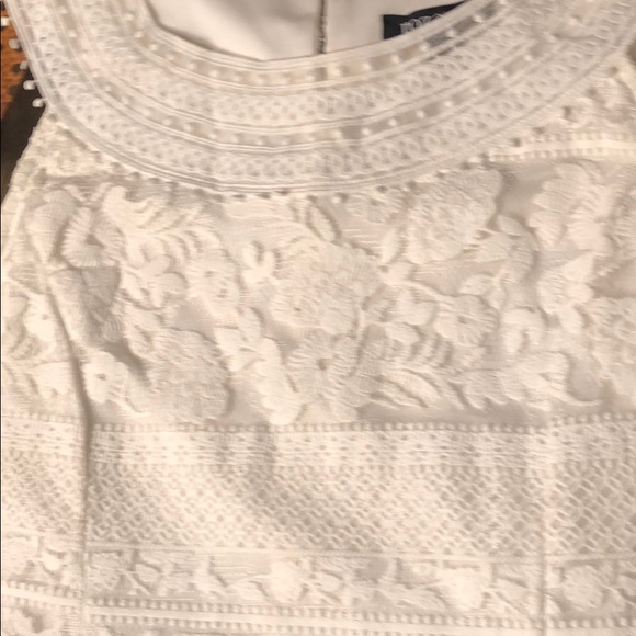 Roz & Ali Dresses & Skirts - Roz & Ali White lace dress